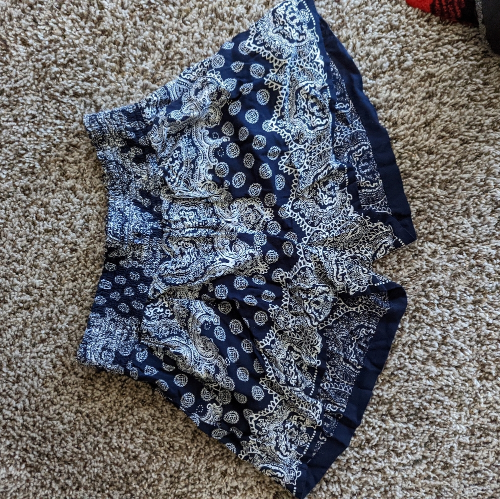 Flow shorts